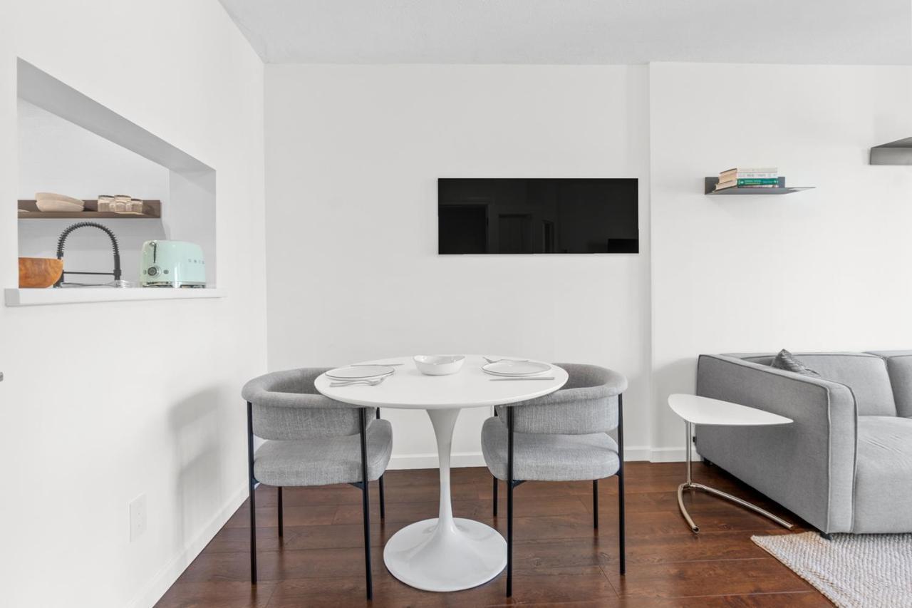 Appartamento Downtown Luxury 1Br Coal Harbour Vancouver Esterno foto