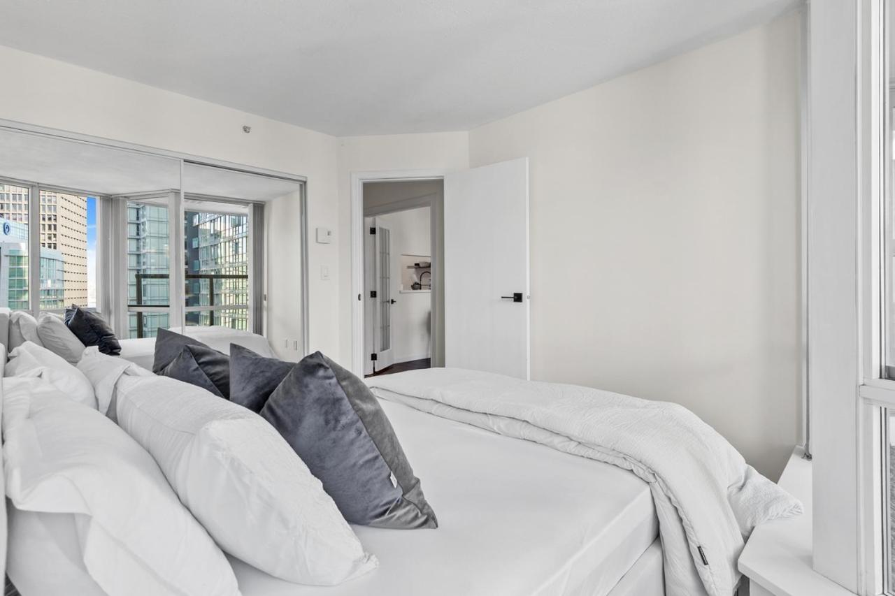Appartamento Downtown Luxury 1Br Coal Harbour Vancouver Esterno foto