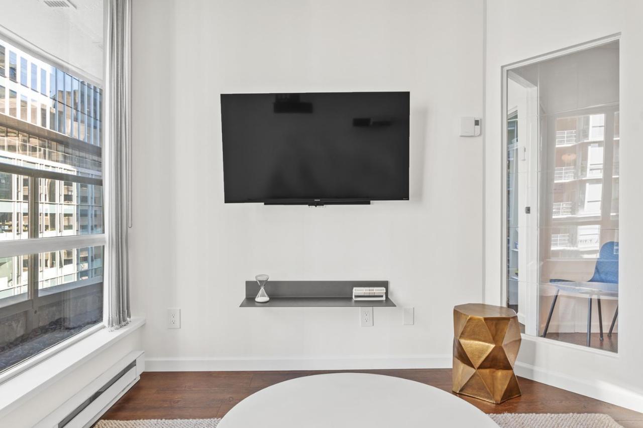 Appartamento Downtown Luxury 1Br Coal Harbour Vancouver Esterno foto